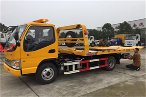 屏边哪里有拖车服务